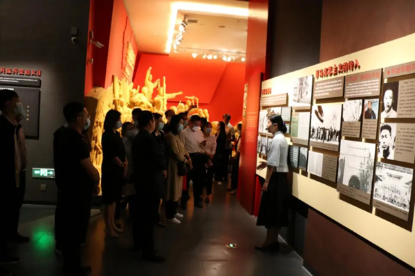 平?jīng)鲢垂军h委組織各支部開展“重溫歷史、砥礪前行”(圖2)