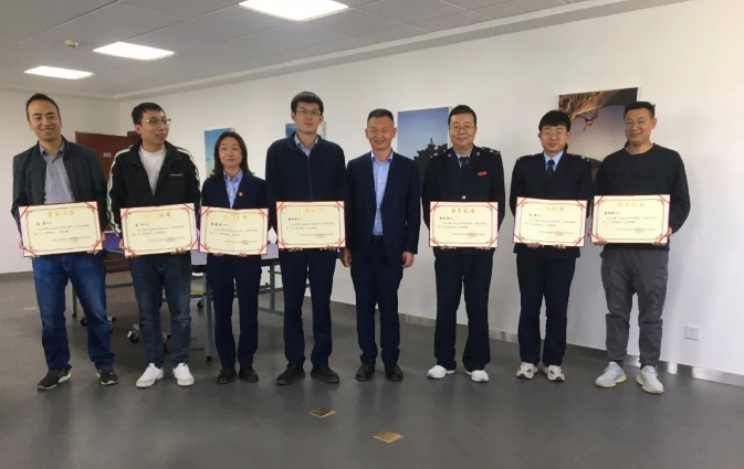 市產(chǎn)投集團(tuán)團(tuán)委舉辦“慶五一、迎五四”球類(lèi)聯(lián)誼比賽(圖3)